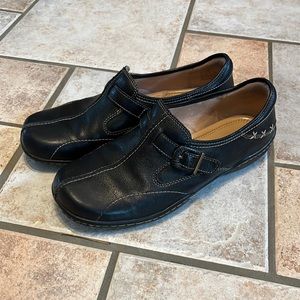 Black Naturalizer leather loafers